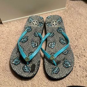 Perfect for summer! Tory Burch flip flops.